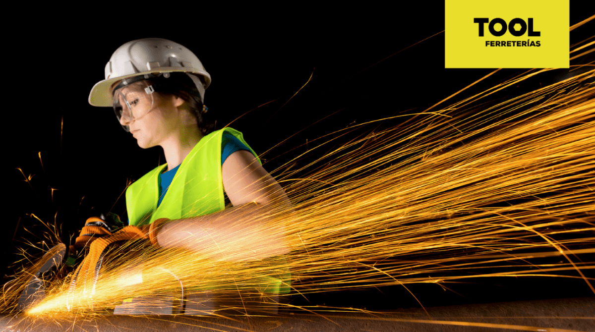 Mujeres poderosas en la construcción: rompiendo barreras y estereotipos. - TOOL Ferreterías